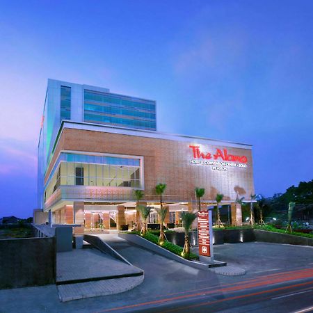 The Alana Hotel & Convention Center Solo By Aston Exteriör bild