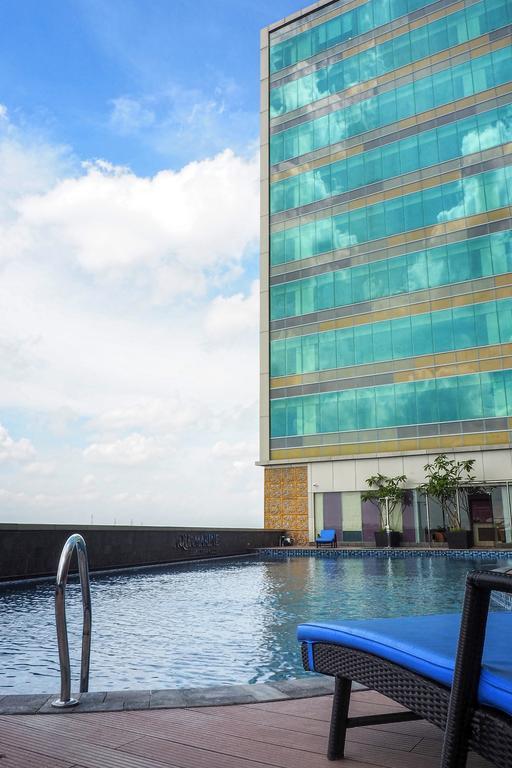 The Alana Hotel & Convention Center Solo By Aston Exteriör bild