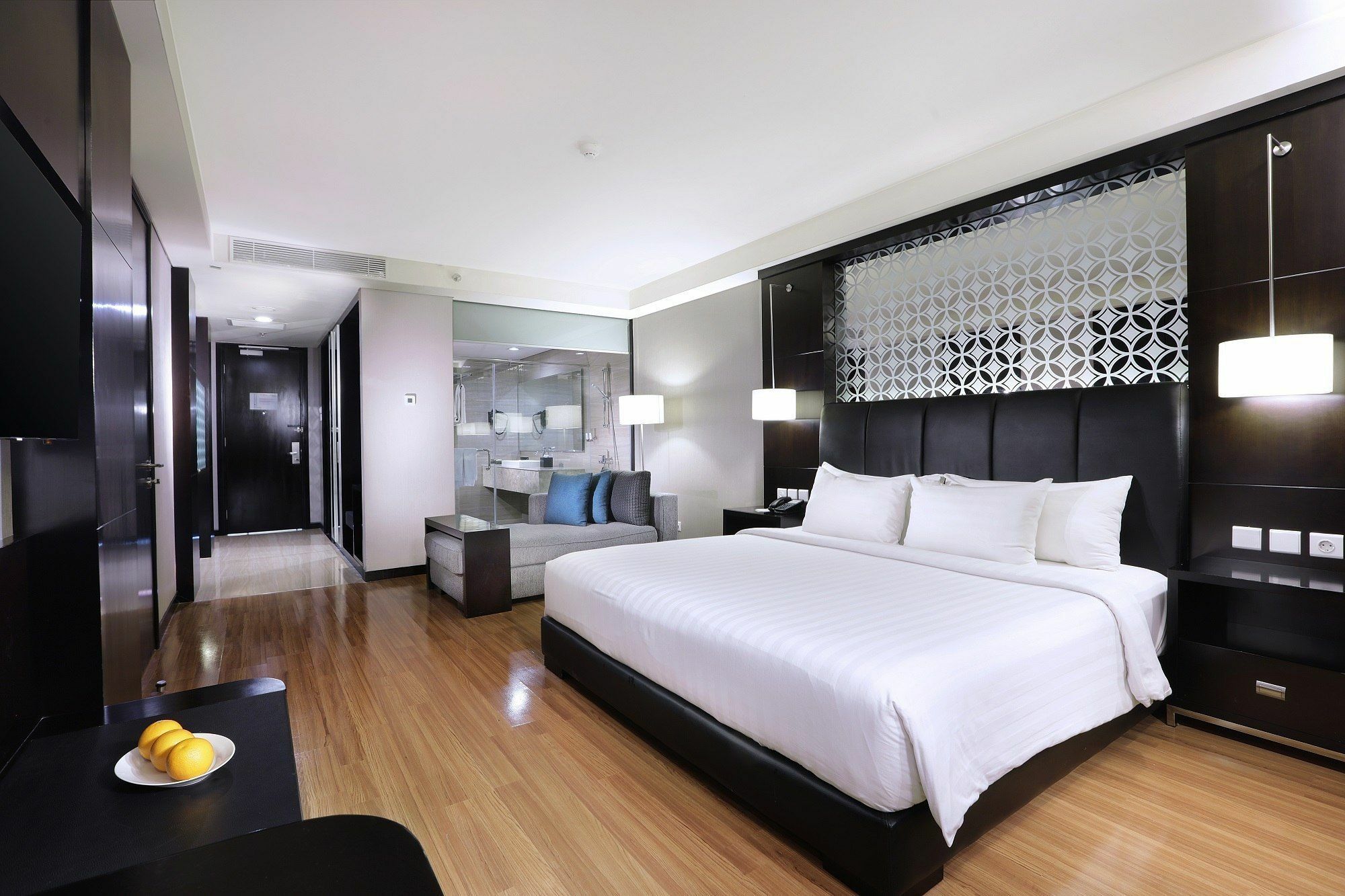 The Alana Hotel & Convention Center Solo By Aston Exteriör bild