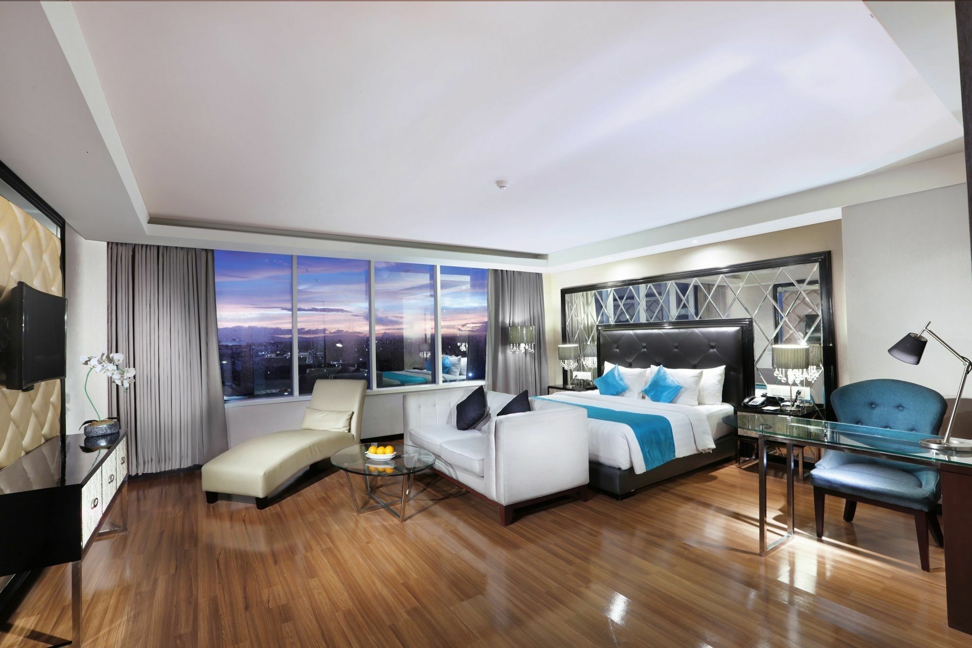 The Alana Hotel & Convention Center Solo By Aston Exteriör bild